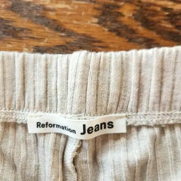 Reformation Whitney Knit Lounge Pant in light grey - Picture 2 of 3